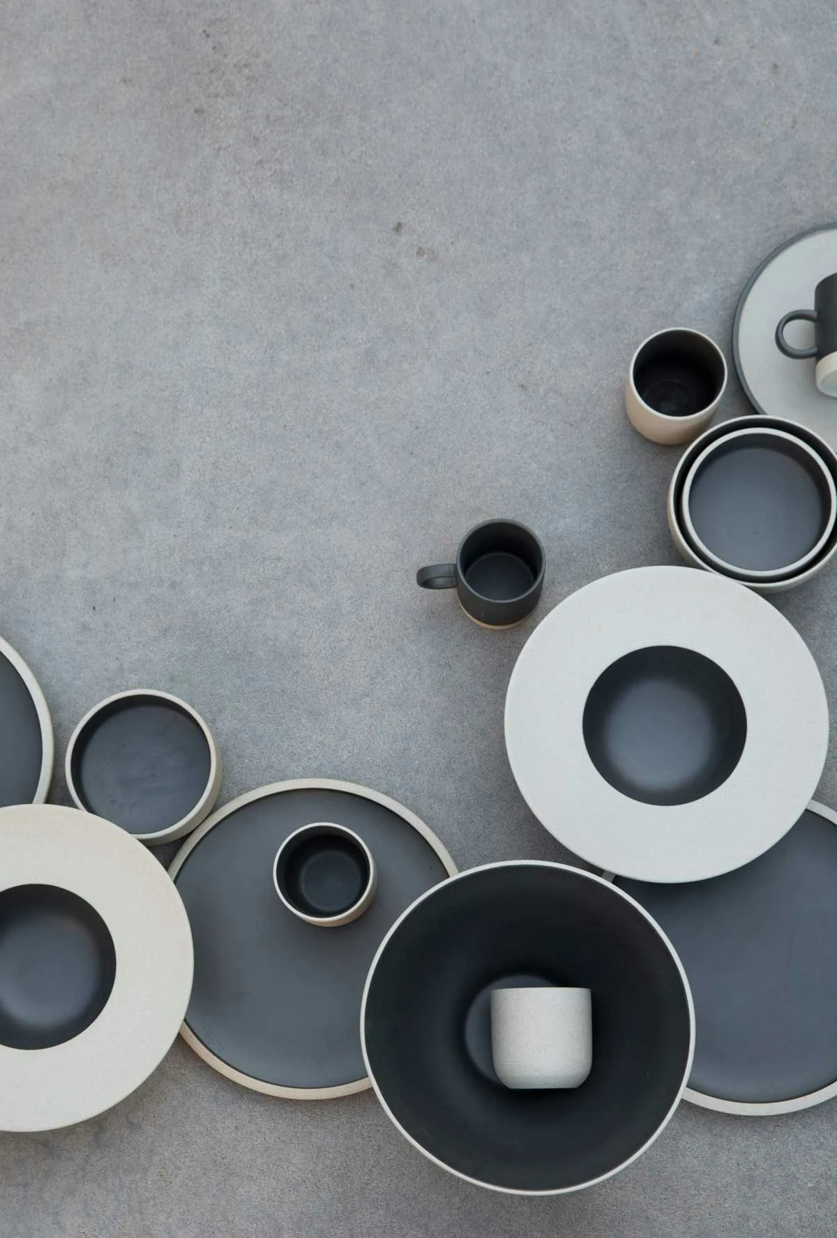 ByOn Fumiko Plate 25,6x2 Cm, Beige/Black – Bild 4