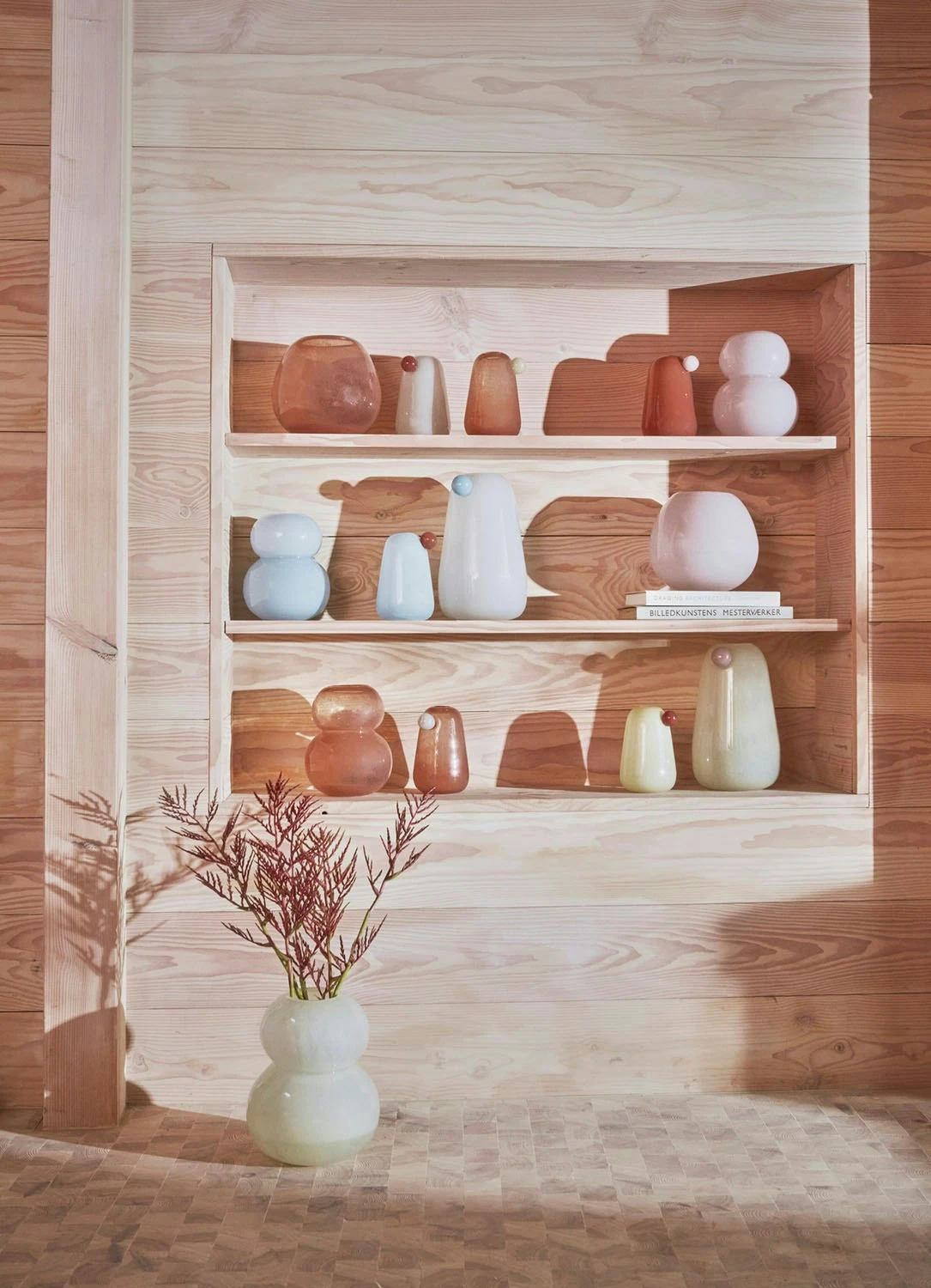 OYOY Lasi Vase Klein, Taupe – Bild 2